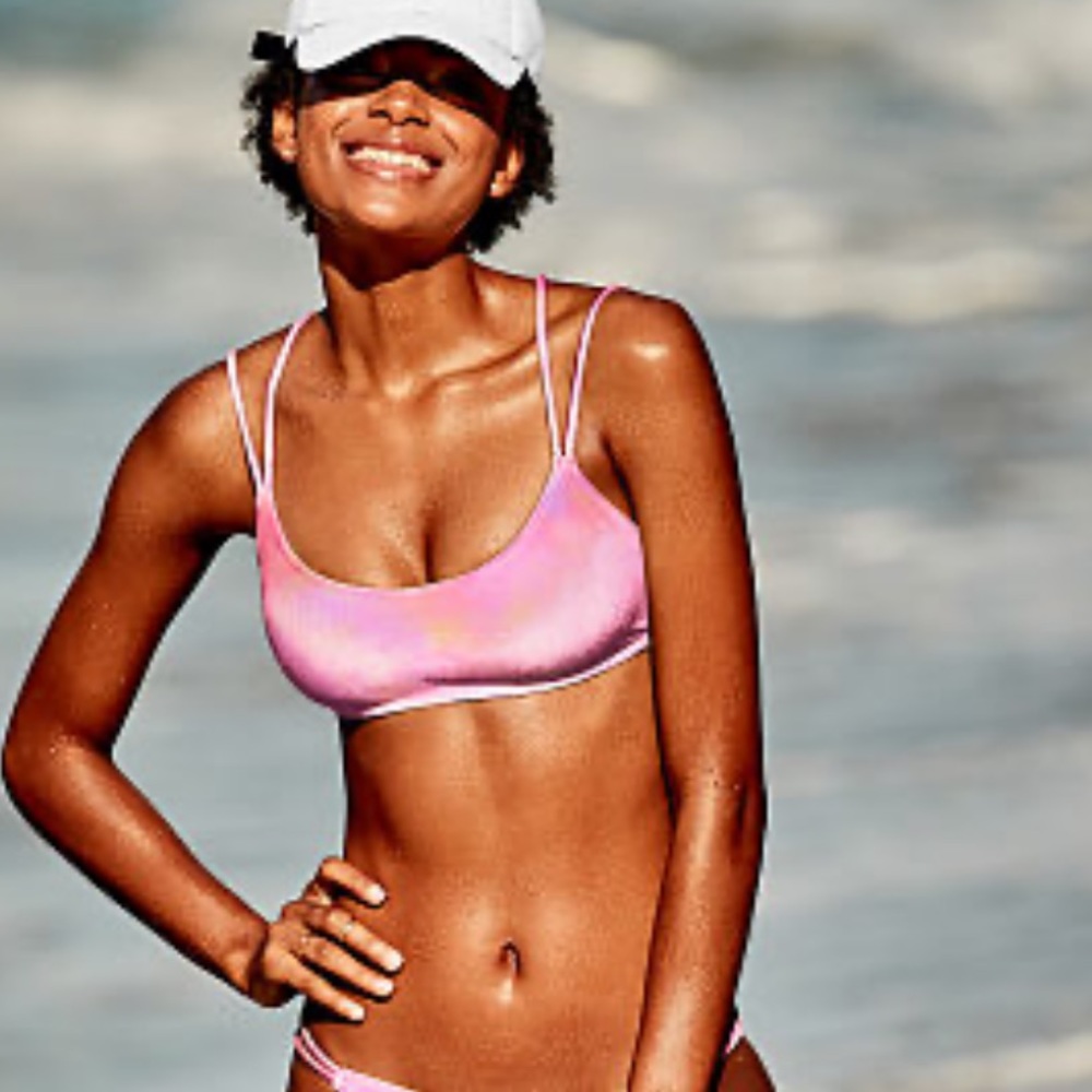 PINK Victorias’s Secret Velvet Scoop Bra